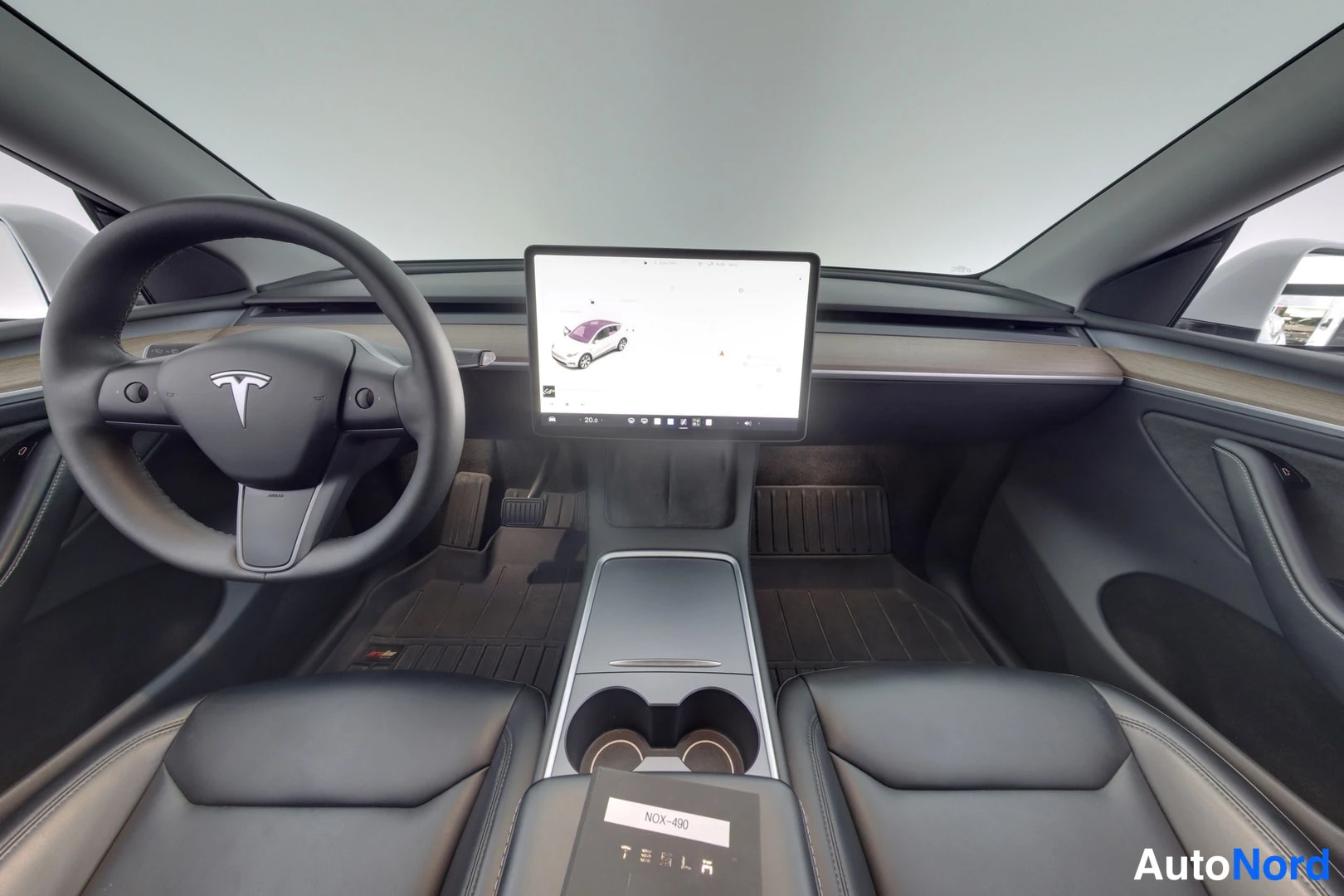 Valkoinen Tesla Model Y 2024, ulkokuva 7 – Lappeenranta