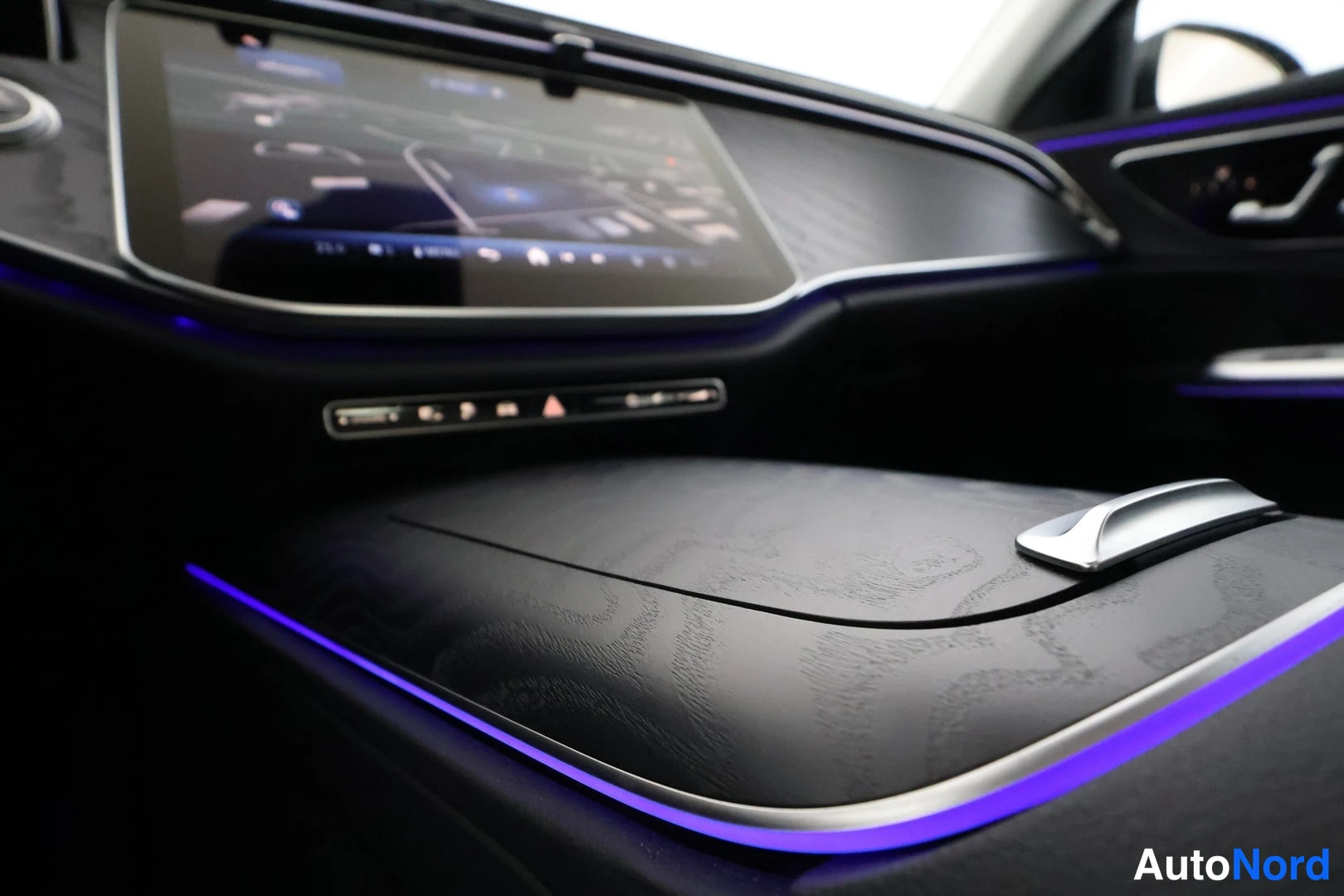 Musta Mercedes-Benz E 2025, ulkokuva 16 – Lappeenranta