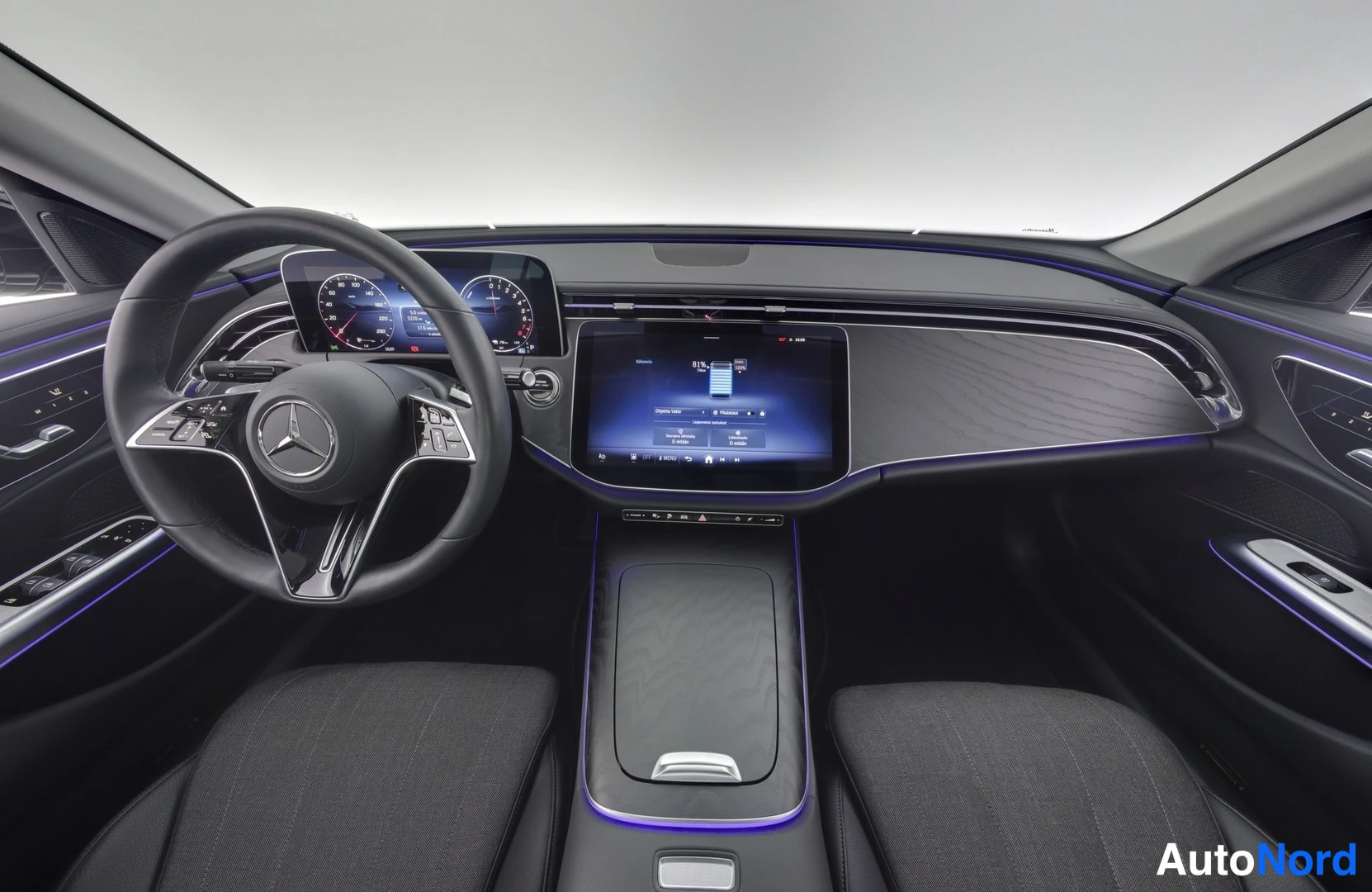 Musta Mercedes-Benz E 2025, ulkokuva 7 – Lappeenranta