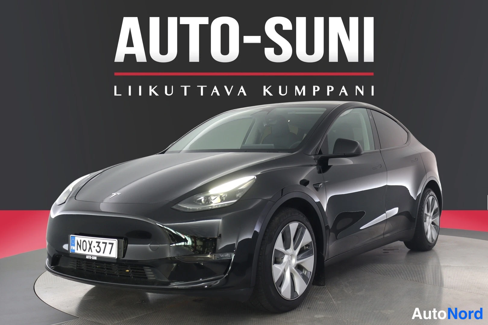 Tesla Model Y, 2023
