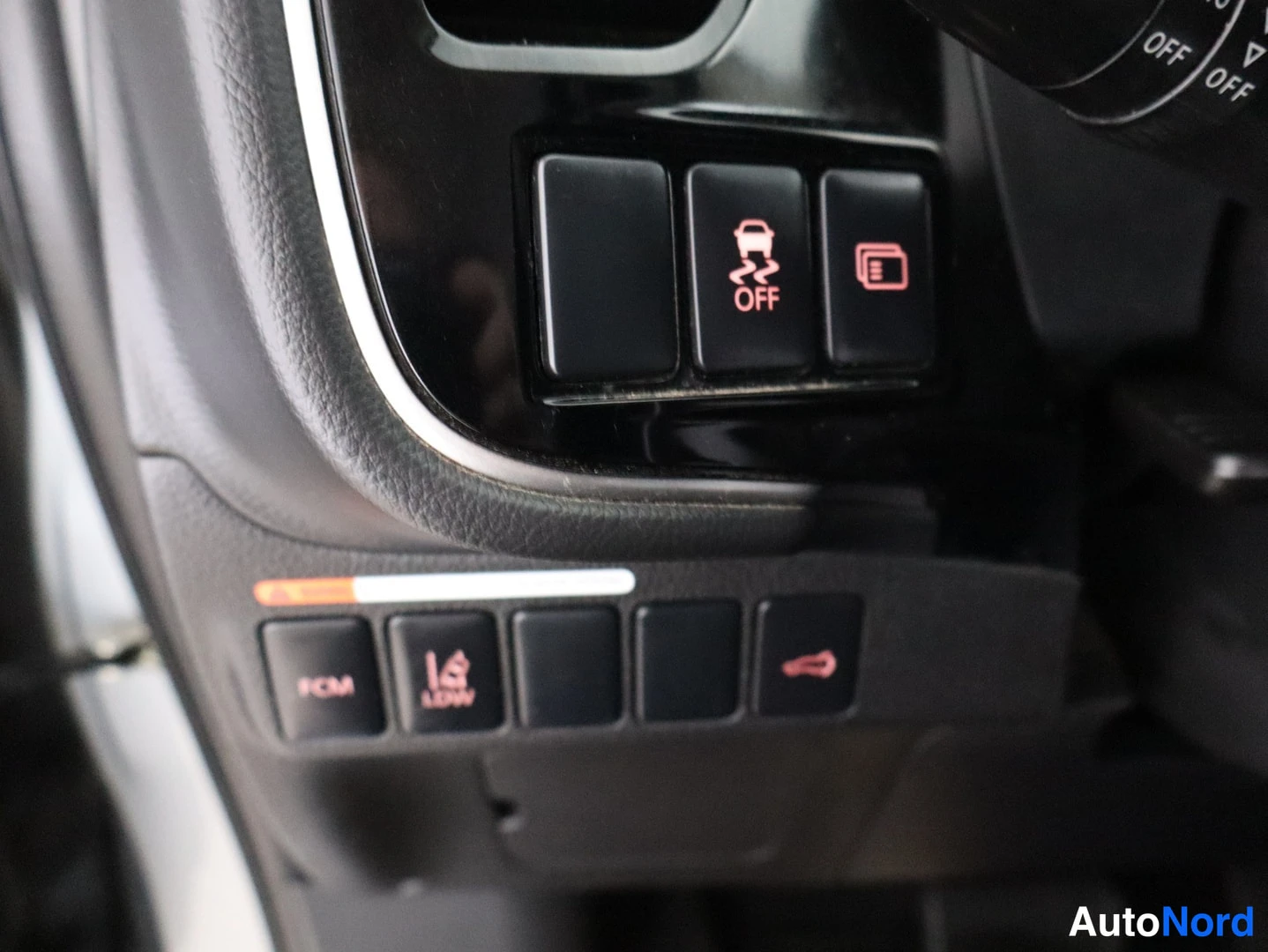 Harmaa Mitsubishi Outlander 2013, yksityiskohta, kuva 24