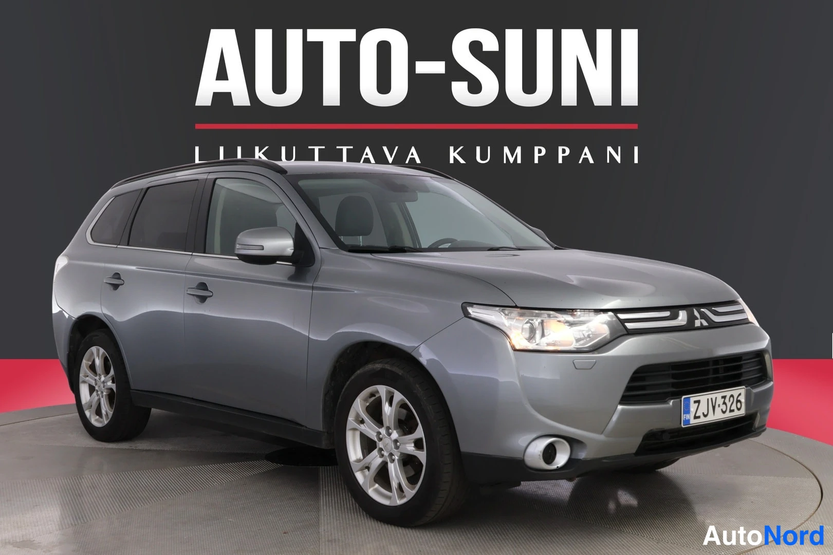 Harmaa Mitsubishi Outlander 2013, etuviisto, keula oikealle, kuva 3