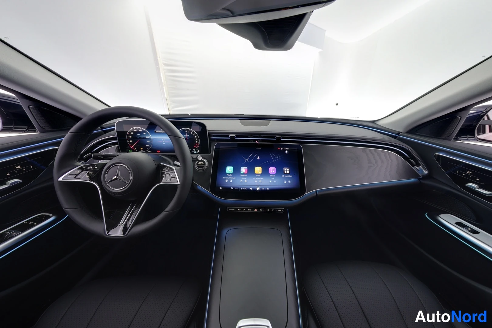 Muu: Mercedes-Benz E Advanced Plus 2026