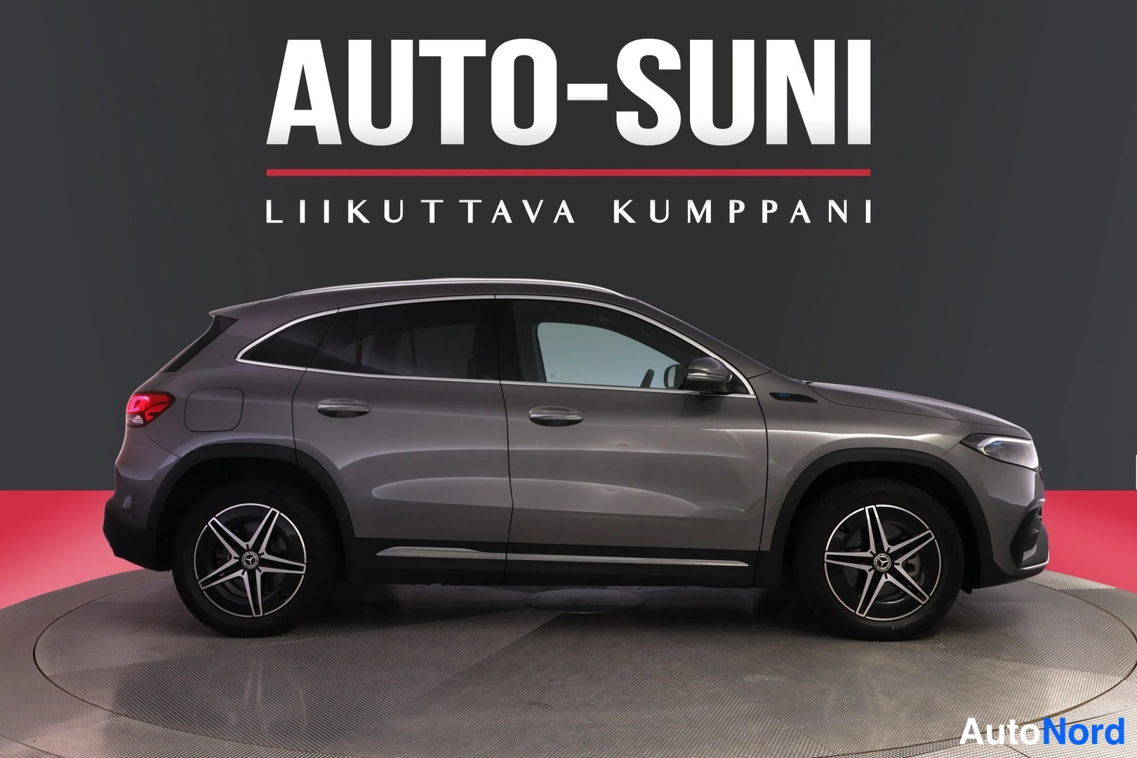 Sivulta: Mercedes-Benz EQA 350 harmaa sivukuva