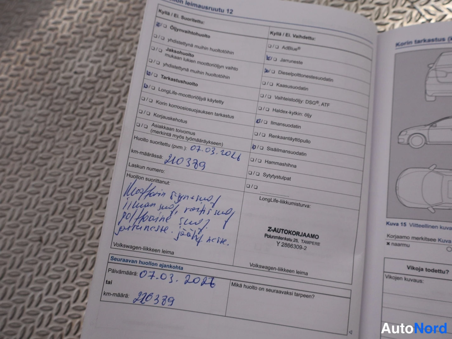Muu: Huoltokirjan leimausruutu 12: öljynvaihto- ja tarkastushuolto 07.03.2016, km 210389, suorittanut Z-Autokorjaamo Tampere, käsialakommentti ilmansuodattimen ja po