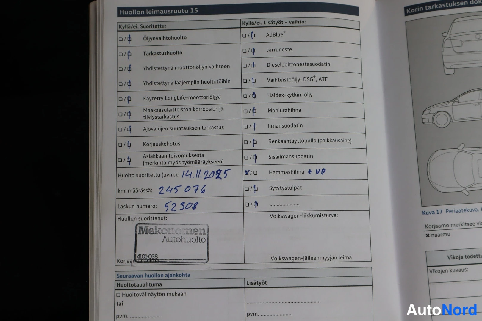 Yksityiskohta: Huollon leimausruutu 15 huoltokirjassa: käsinkirjoitetut merkinnät huollosta 14.11.2025, km-määrä 245076, laskunumero 52308, Mekonomen Autohuolto -leima.