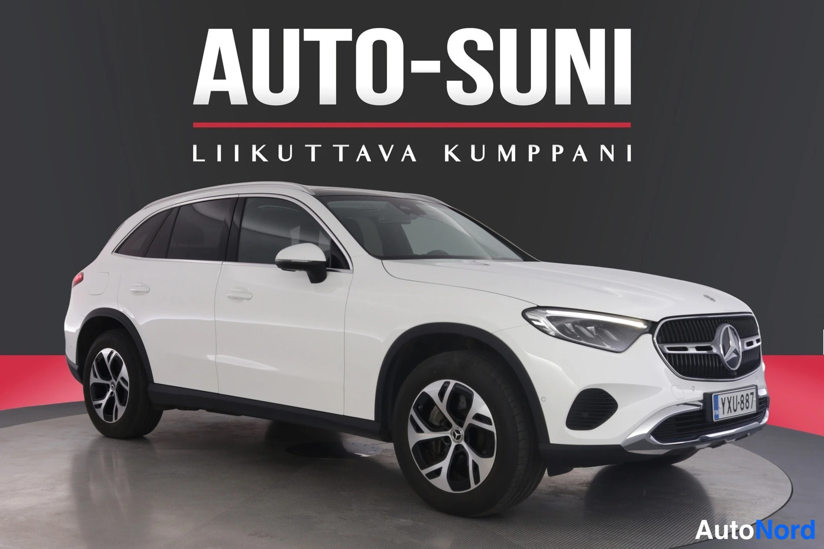 Valkoinen Mercedes-Benz GLC 2024, etuviisto, keula oikealle, kuva 2