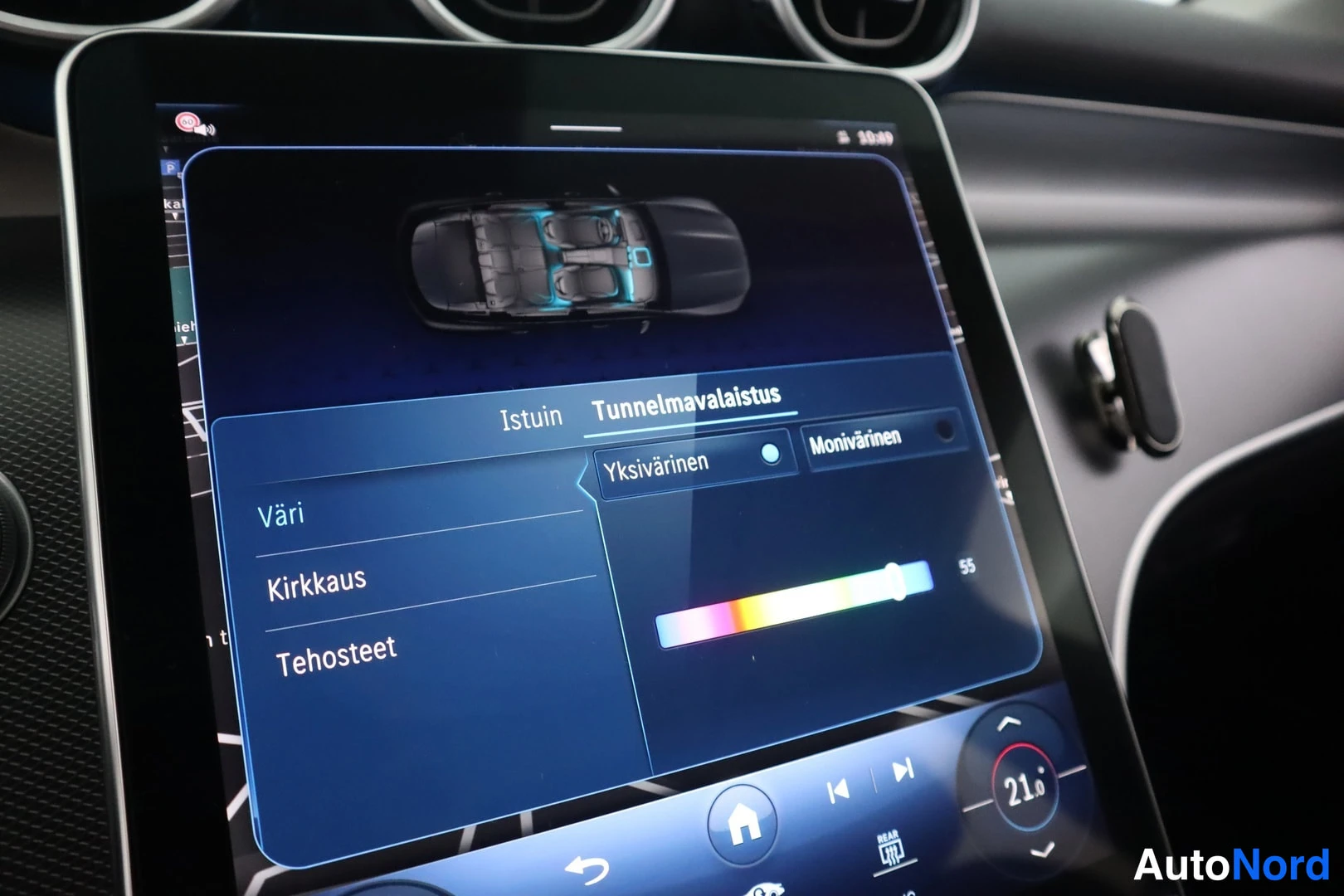 Valkoinen Mercedes-Benz GLC 2024, yksityiskohta, kuva 19