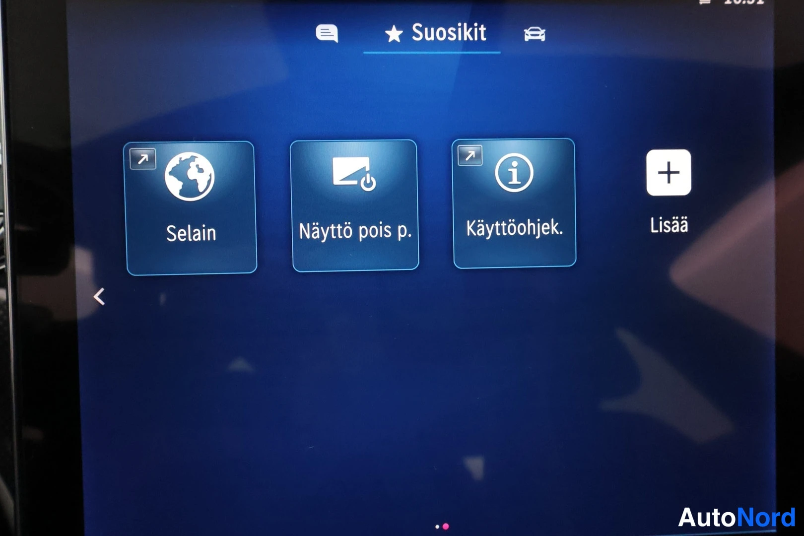 Muu: Ajonäytön Suosikit-valikko kuvakkeineen: Selain, Näyttö pois p., Käyttöohjek. ja Lisää