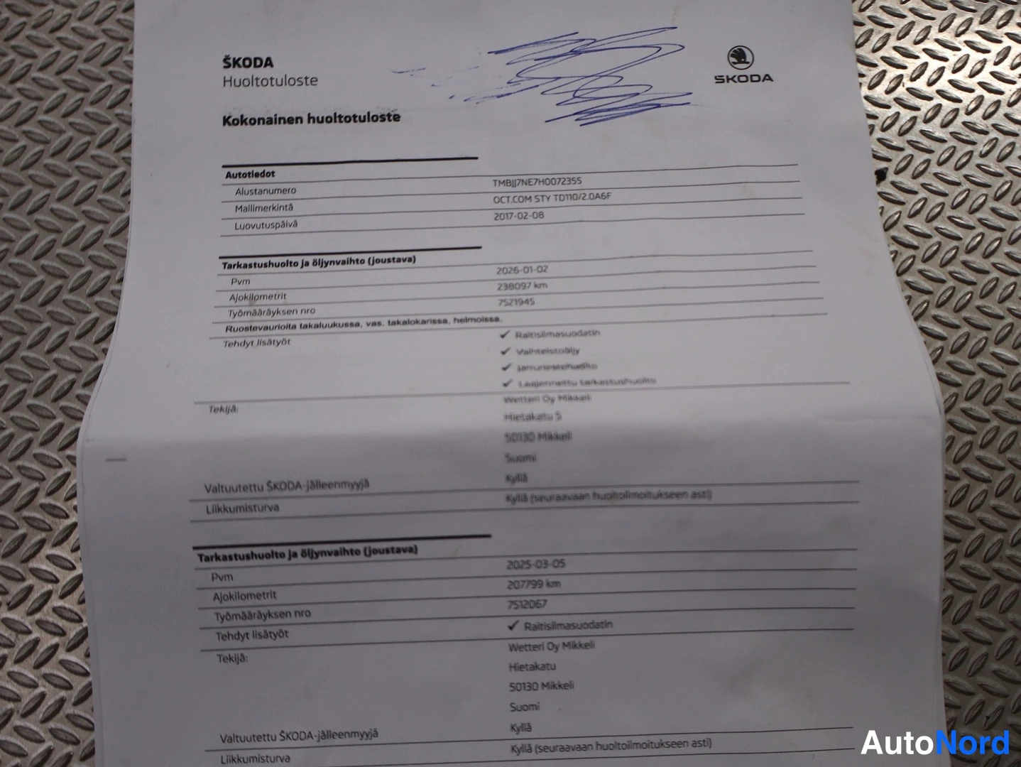 Asiakirja: Škoda-huoltotulosten kokonainen huoltotuloste allekirjoituksella; auton perustiedot: OCT-COM STY T610/2.0A6F, luovutuspäivä 2017-02-08, viimeisin huolto 2026-01