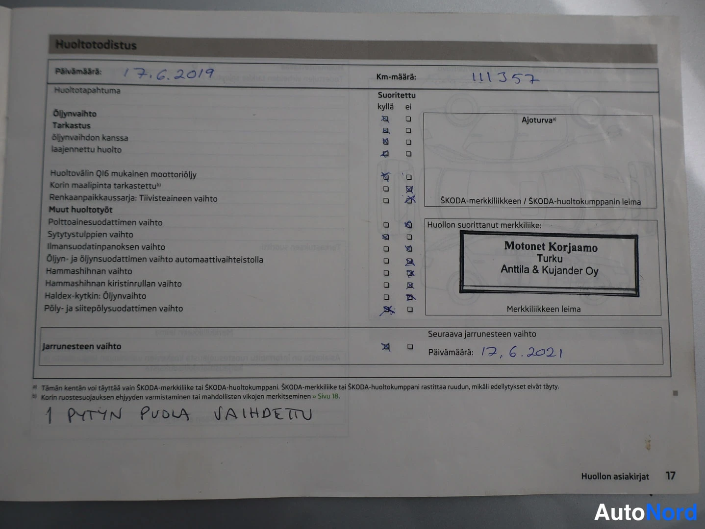 Asiakirja: Finnish vehicle maintenance certificate (Huoltotodistus) showing a service date of 17.6.2019 and mileage 111357 km from Motonet Korjaamo Turku Anttila & Kulande