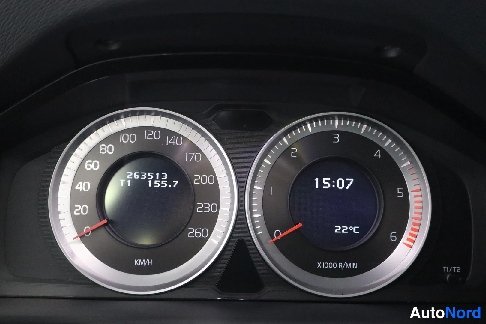 Harmaa Volvo V60 2013, yksityiskohta, kuva 23