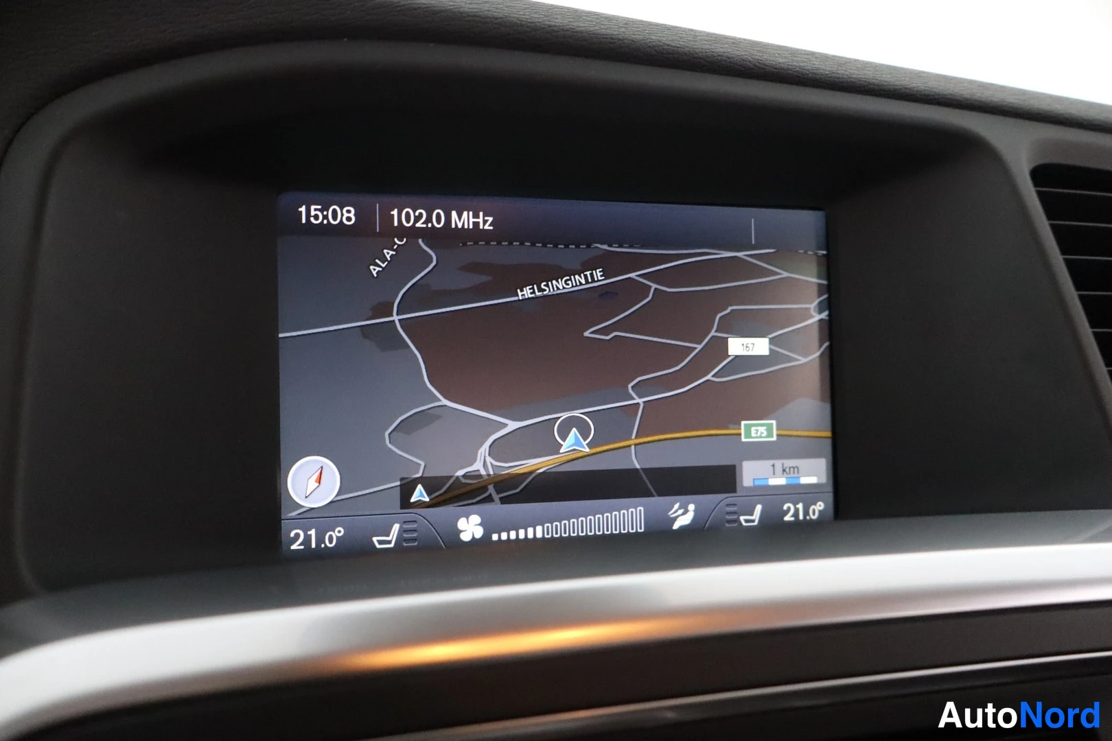 Harmaa Volvo V60 2013, yksityiskohta, kuva 27