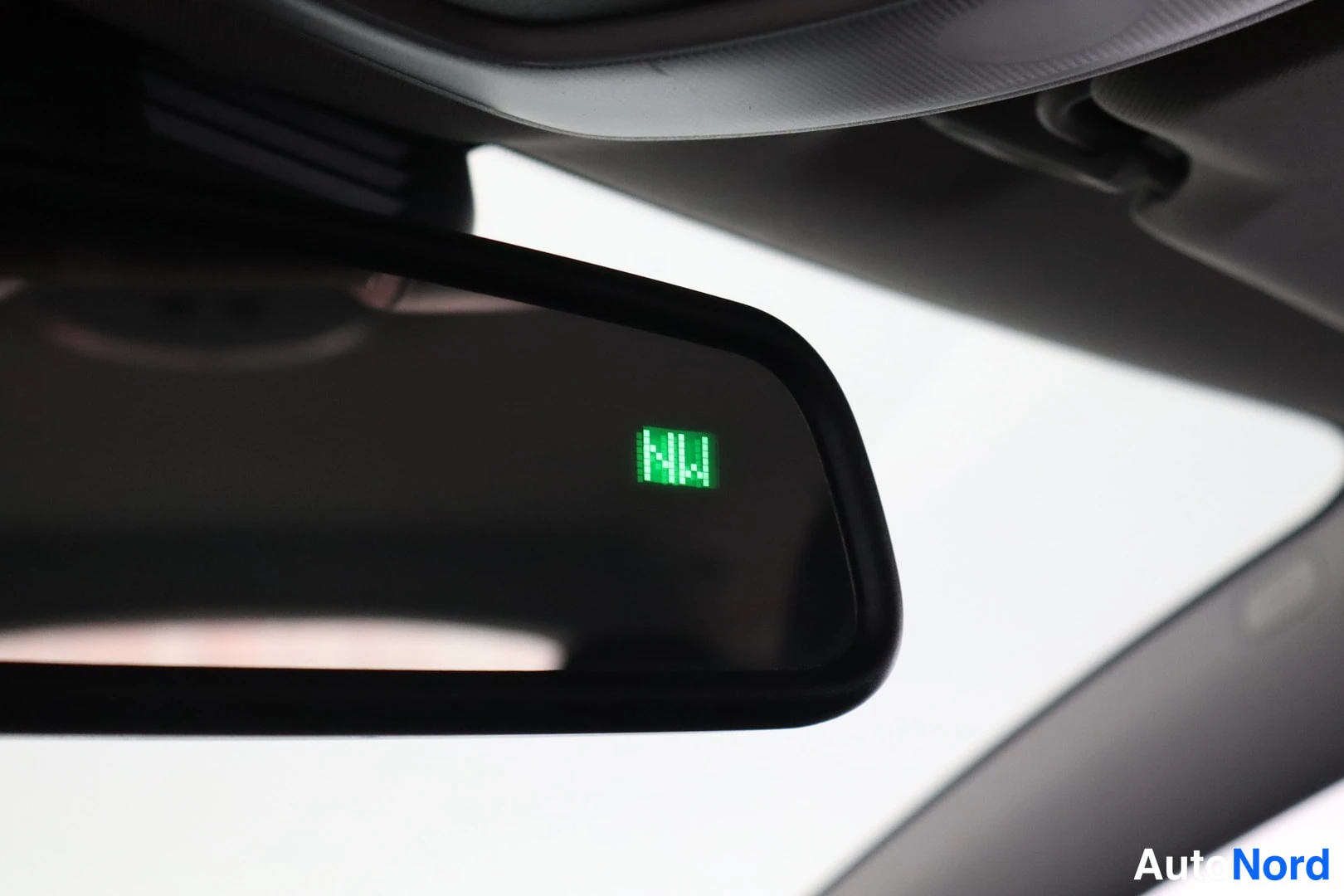 Harmaa Volvo V60 2013, yksityiskohta, kuva 31