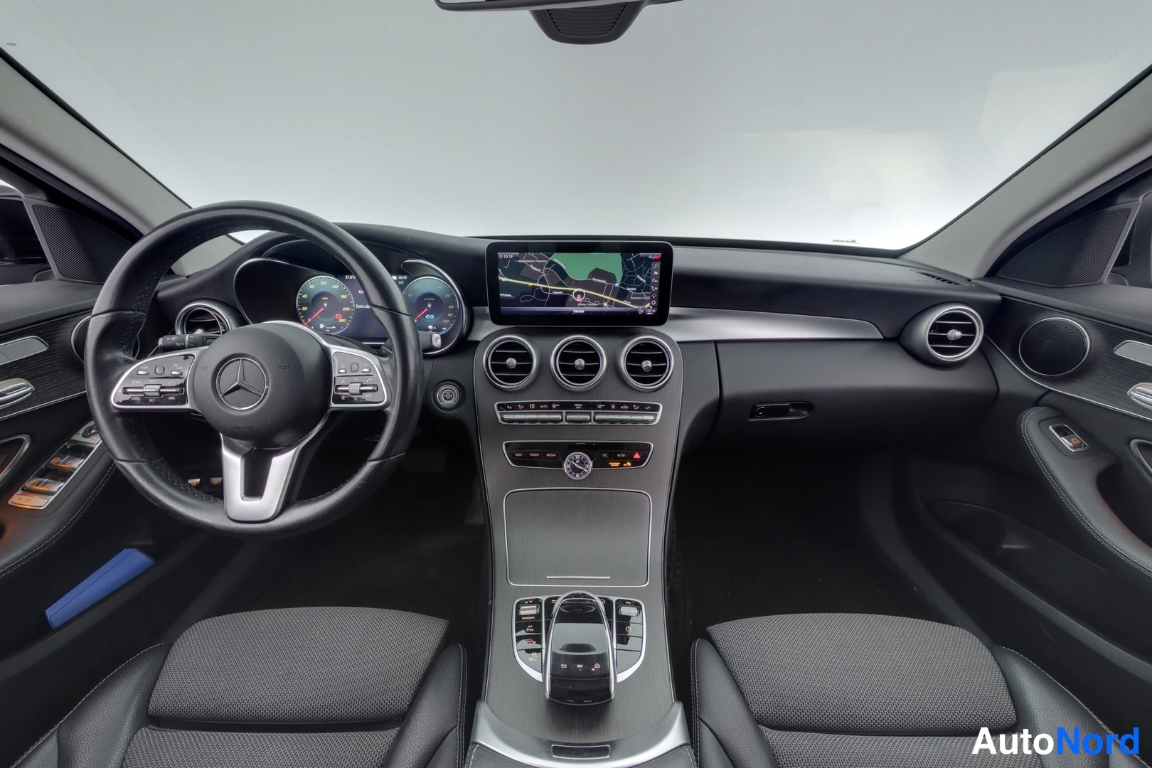 Musta Mercedes-Benz C 2020, kuva 8
