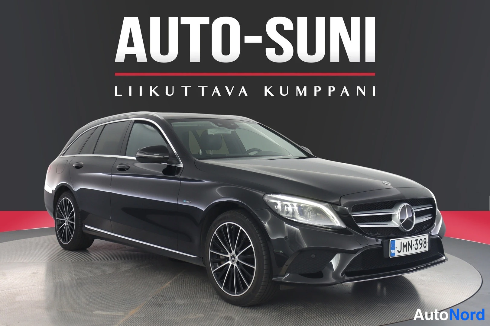 Musta Mercedes-Benz C 2020, etuviisto, keula oikealle, kuva 3