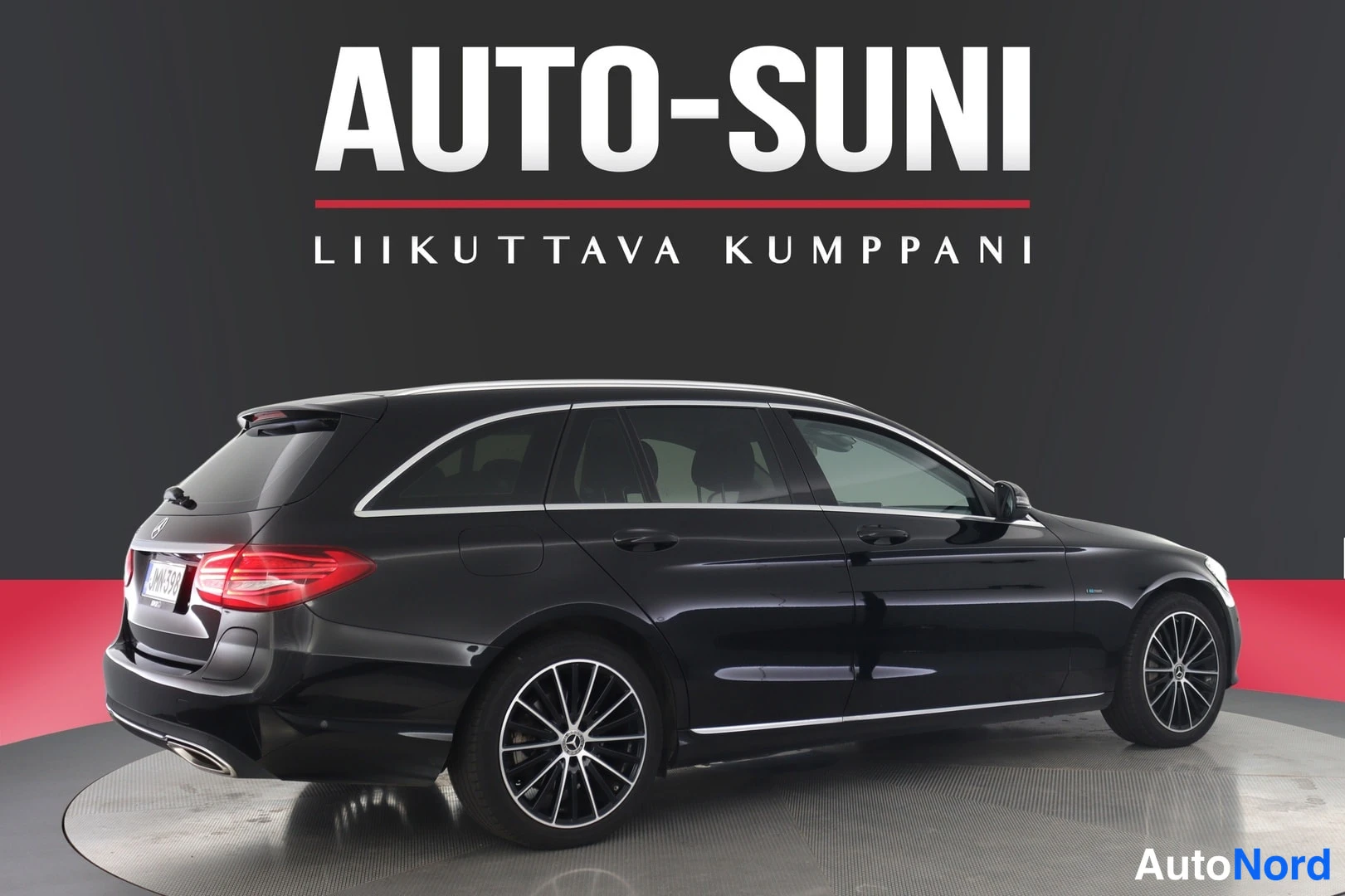 Musta Mercedes-Benz C 2020, takaviisto, kuva 4