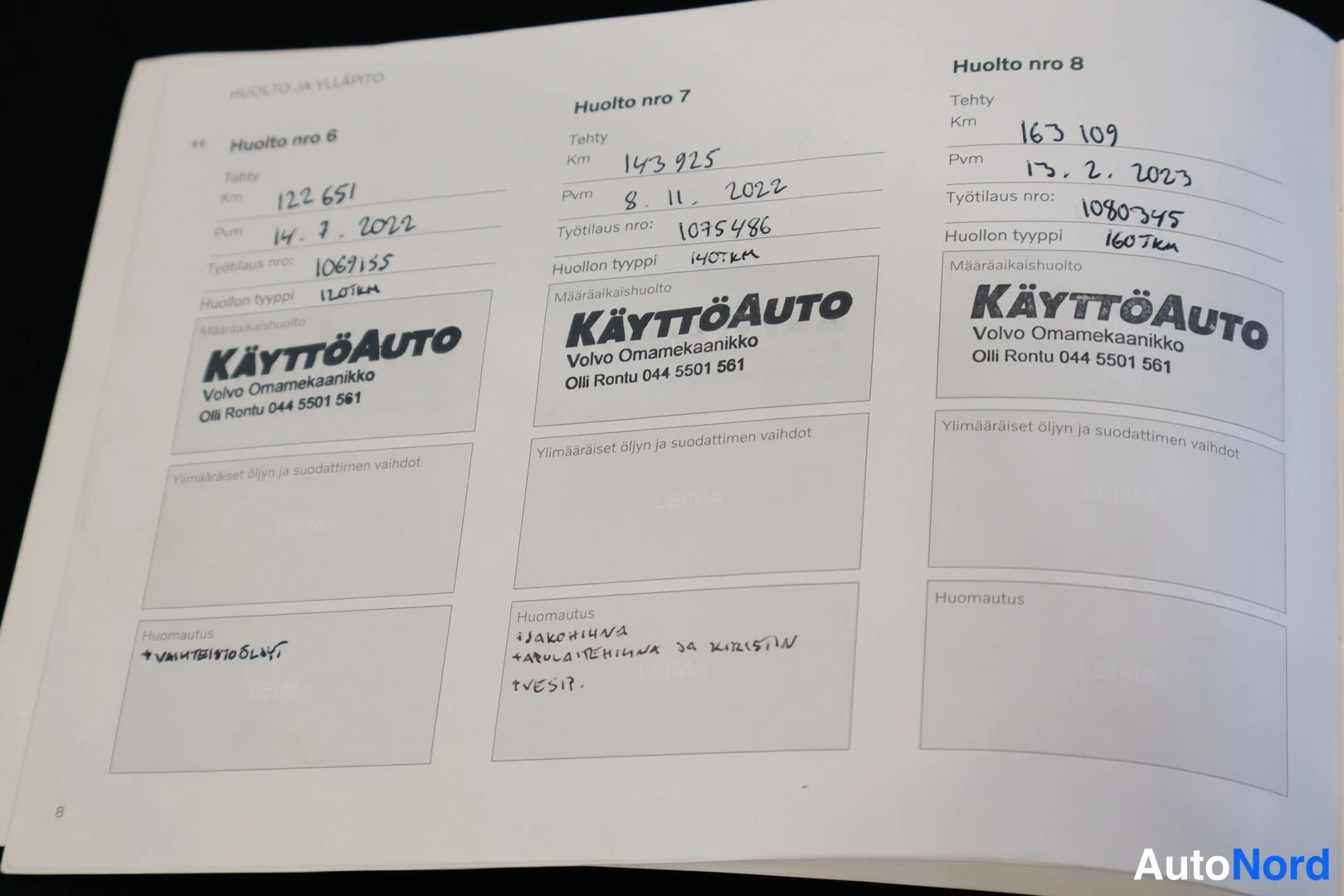 Muu: Huoltokirjan sivu huoltoista 6–8, käsin kirjoitetuilla tiedoilla, viimeisin huolto 163 109 km 13.2.2023.
