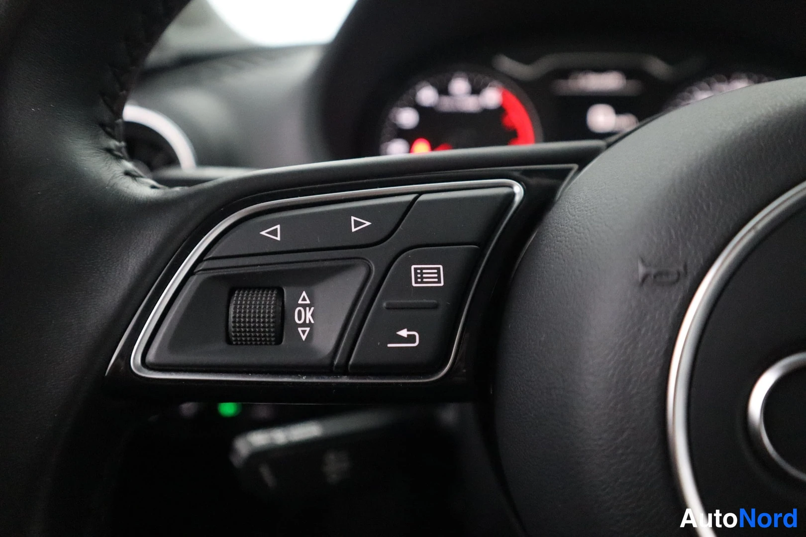 Valkoinen Audi A3 2019, kuva 15
