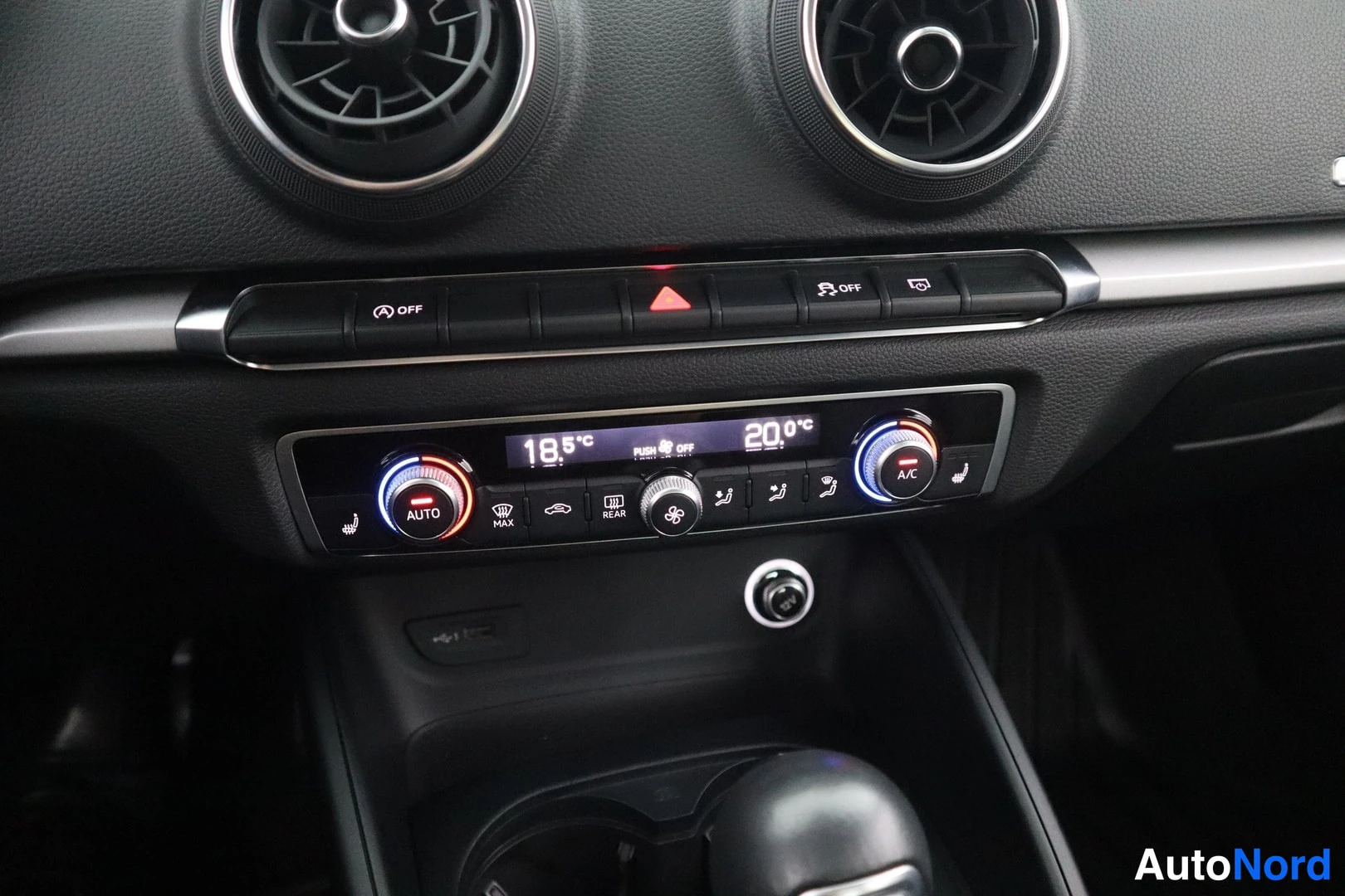 Valkoinen Audi A3 2019, kuva 19