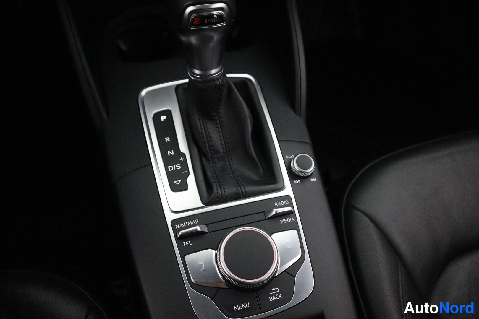 Valkoinen Audi A3 2019, kuva 20