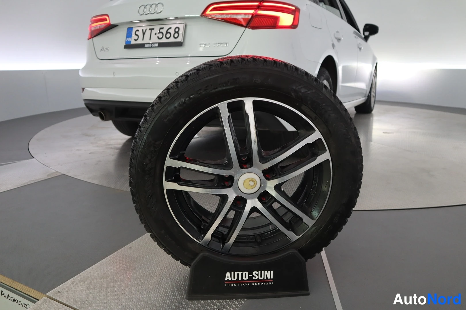 Valkoinen Audi A3 2019, takaviisto, kuva 7