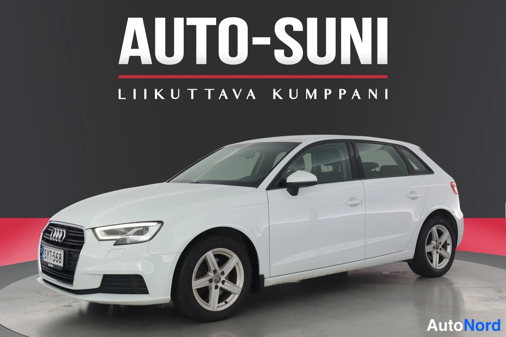 Valkoinen Audi A3 2019, etuviisto, keula vasemmalle, kuva 2
