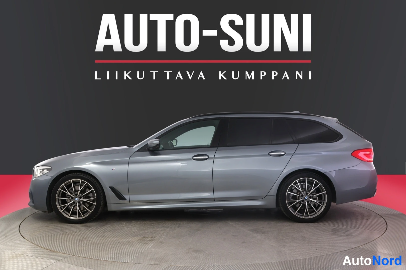 Harmaa BMW 520d xDrive 2018, etuviisto, keula vasemmalle, kuva 2