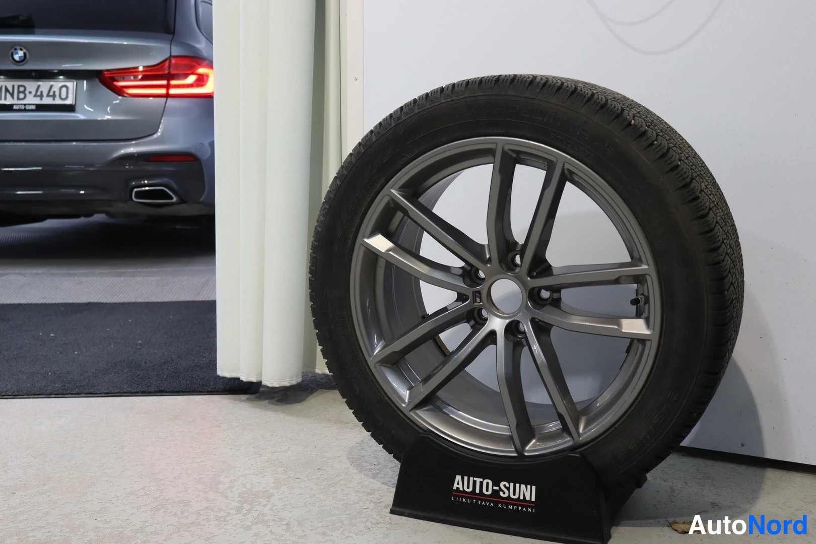 Harmaa BMW 520d xDrive 2018, yksityiskohta, kuva 36