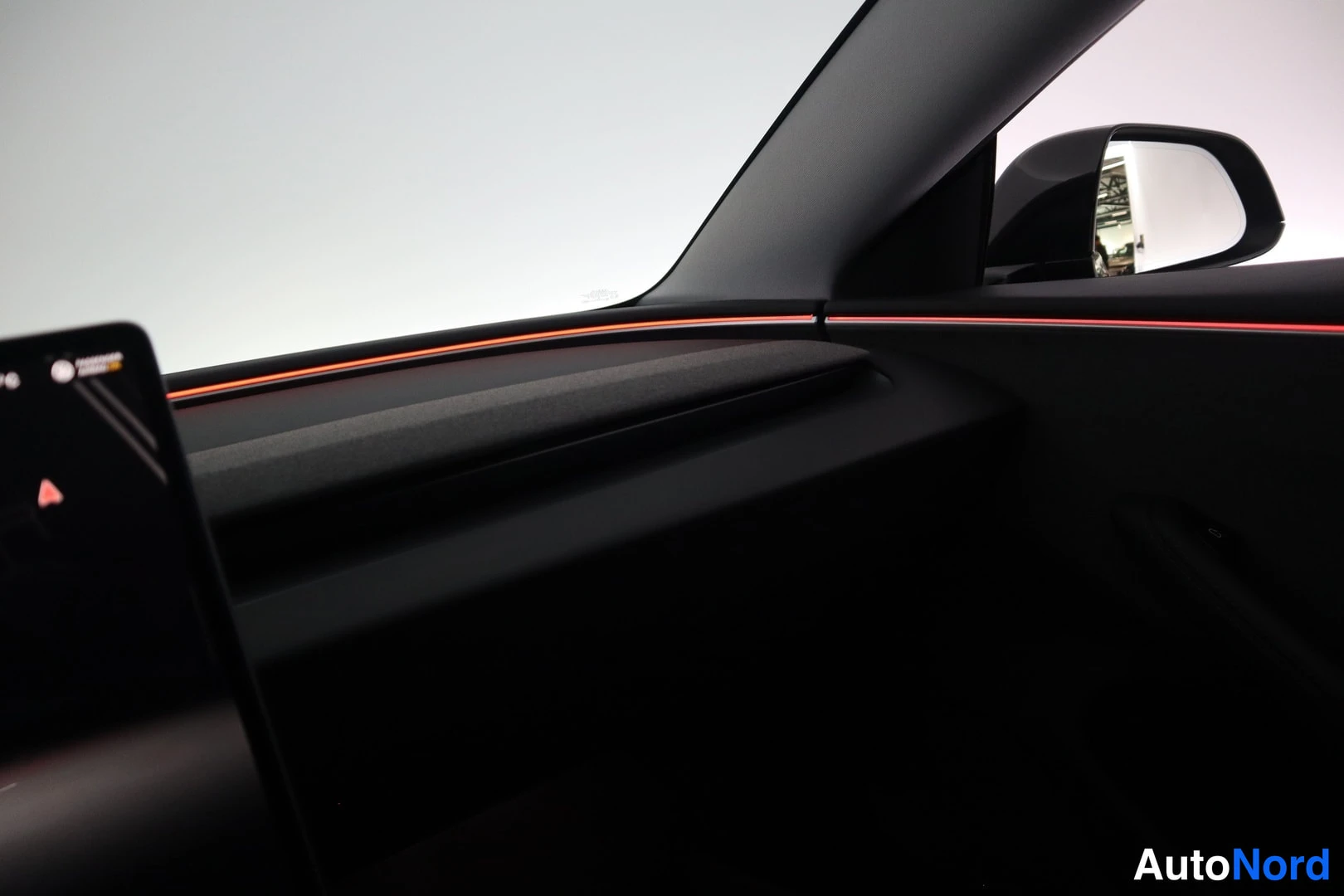 Musta Tesla Model 3 2024, kuva 22