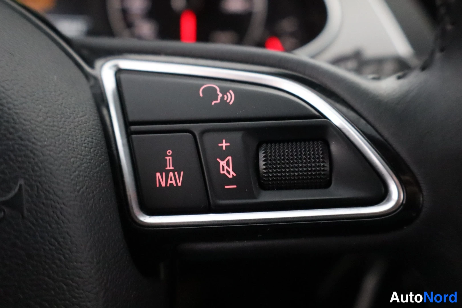 Valkoinen Audi A4 allroad quattro 2014, yksityiskohta, kuva 17