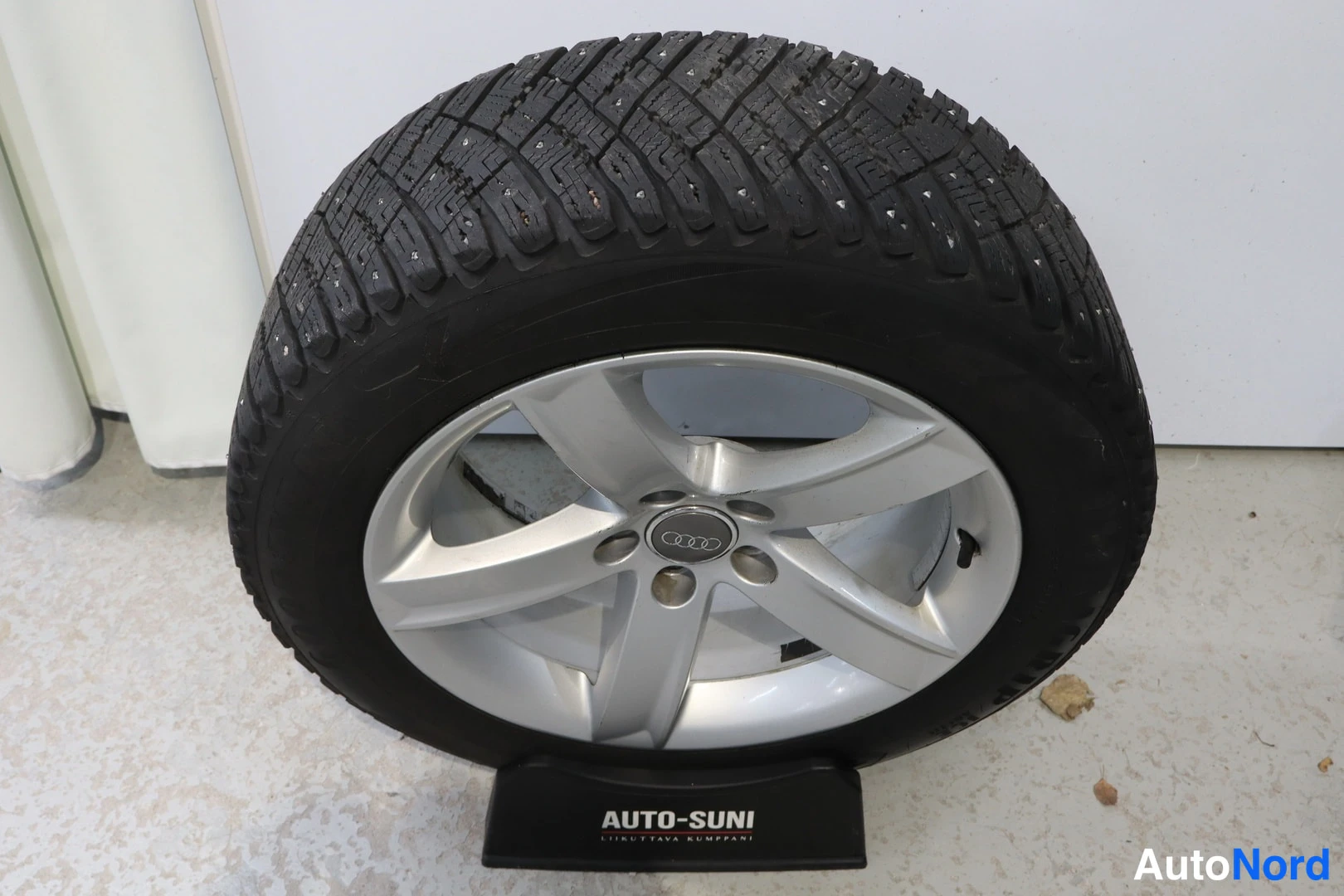 Valkoinen Audi A4 allroad quattro 2014, yksityiskohta, kuva 23