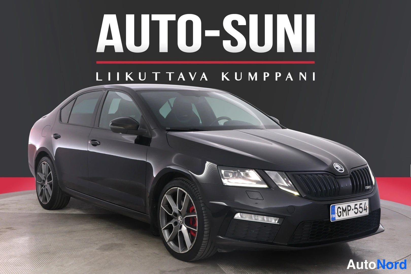 Musta Skoda Octavia 2018, etuviisto, keula oikealle, kuva 2