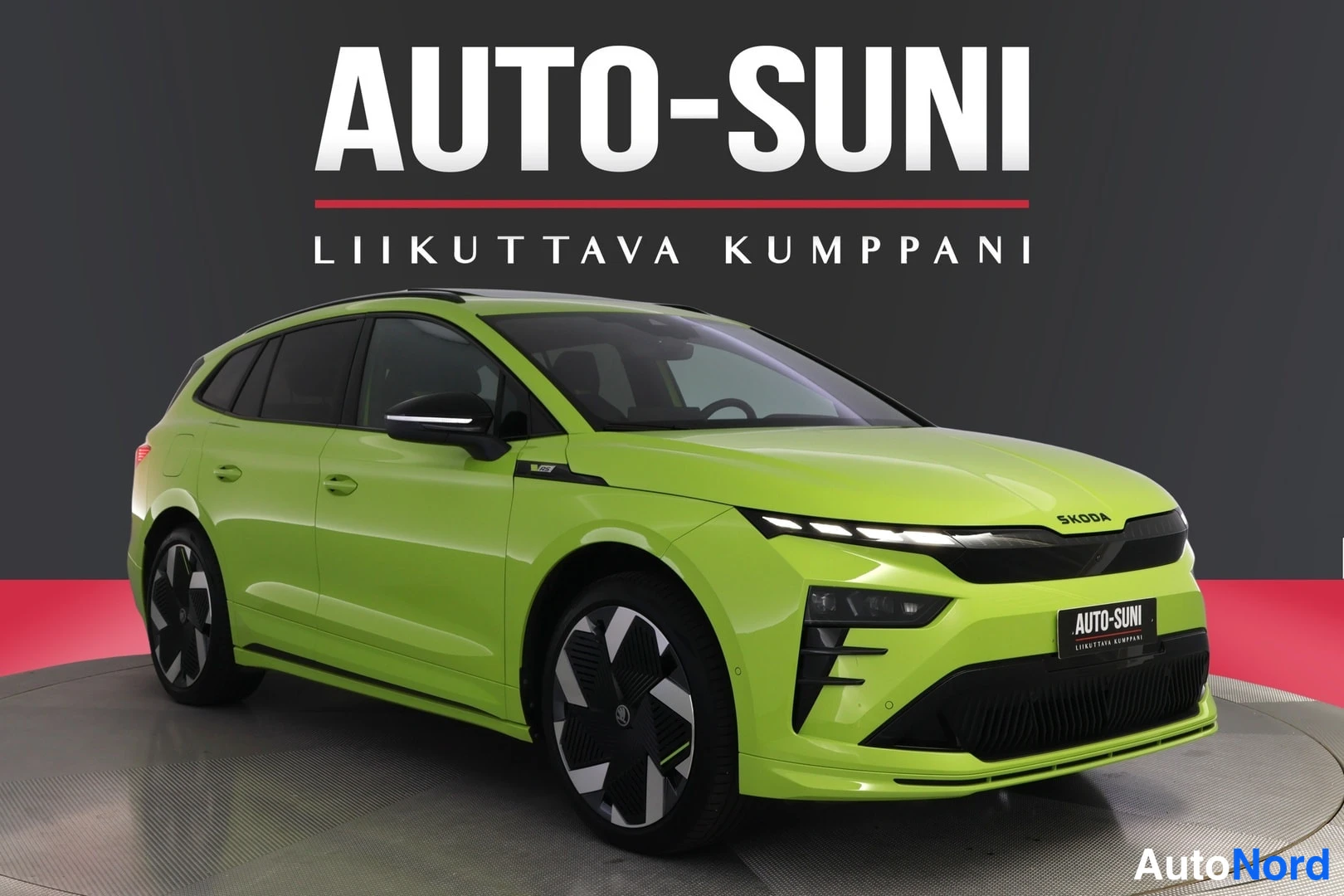 Vihreä Skoda Enyaq 2026, etuviisto, keula oikealle, kuva 2