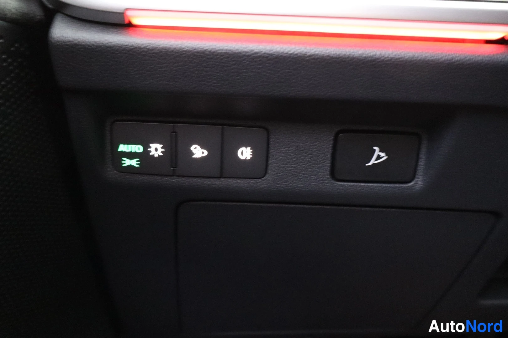 Vihreä Skoda Enyaq 2026, kuva 32