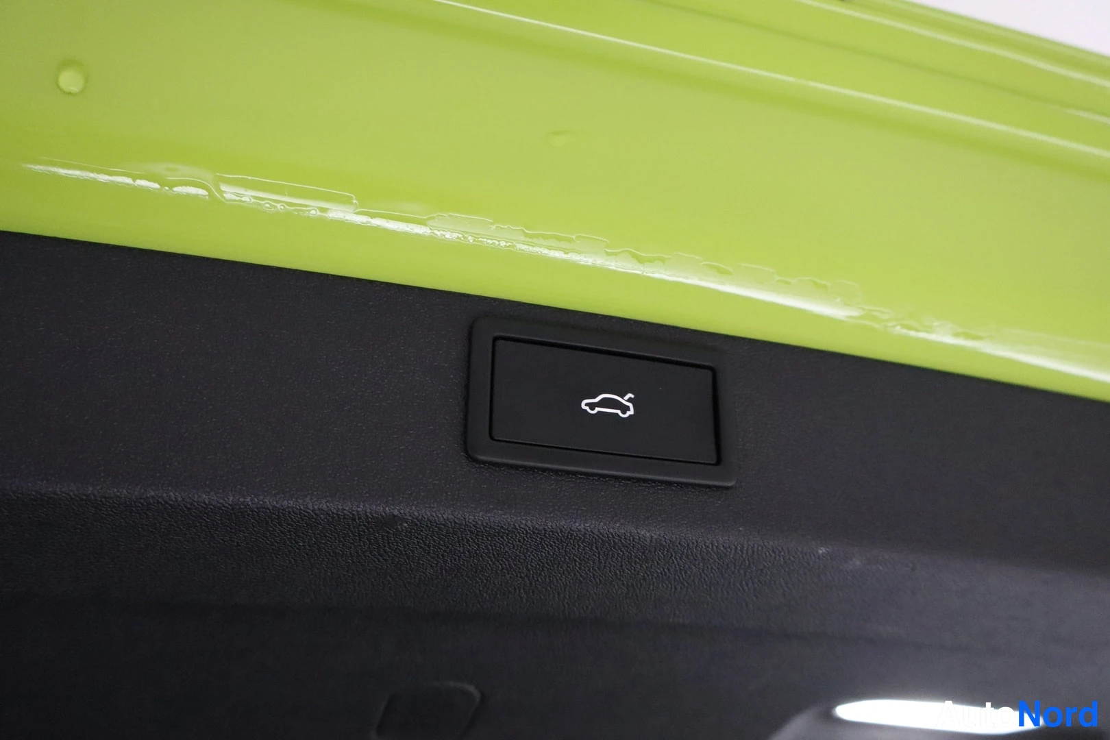 Vihreä Skoda Enyaq 2026, kuva 30