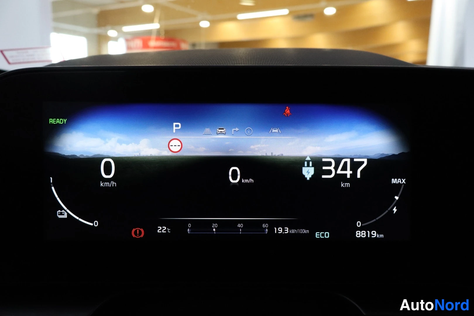 Valkoinen Kia Niro 2023, kuva 10
