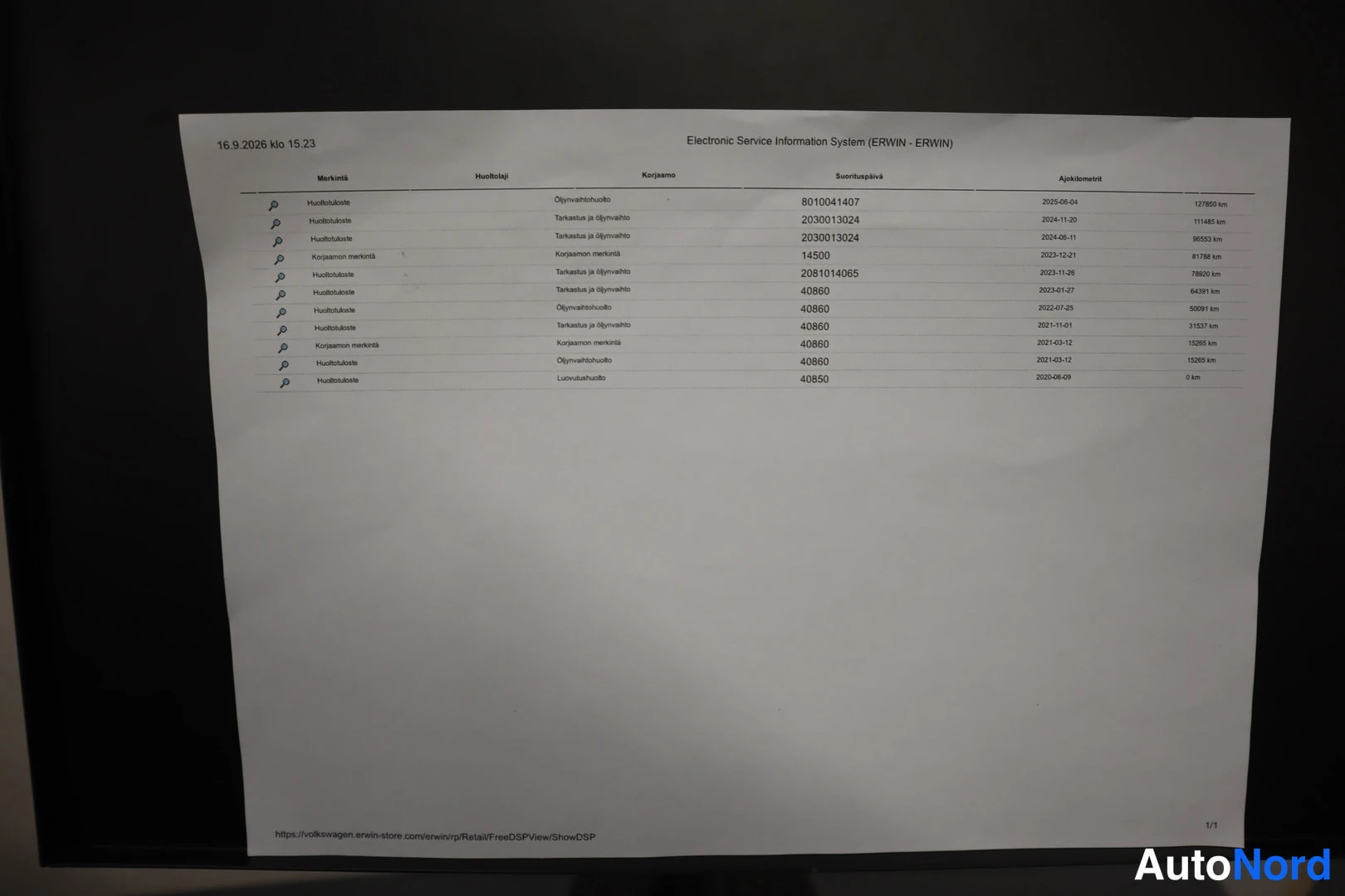 Muu: Tulostettu Volkswagenin Electronic Service Information System -huoltoloki 16.9.2026, jossa lista huolto- ja korjaanmerkintöjä ajomäärineen.