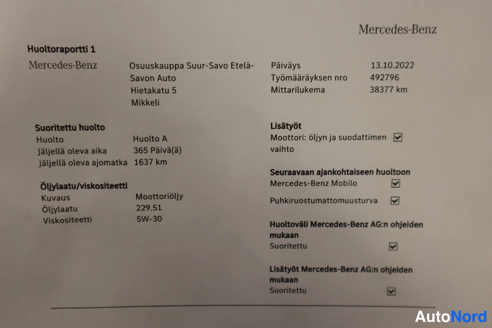 Asiakirja: Mercedes-Benzin huoltoraportti 1: huolto A 13.10.2022, mittarilukema 38377 km.