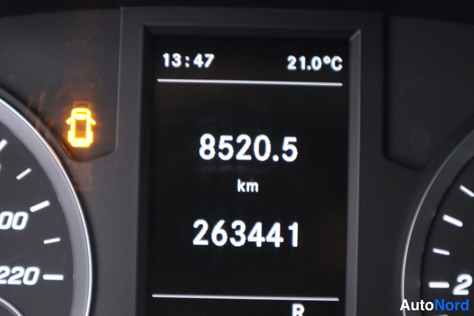 Musta Mercedes-Benz Vito 2021, yksityiskohta, kuva 17