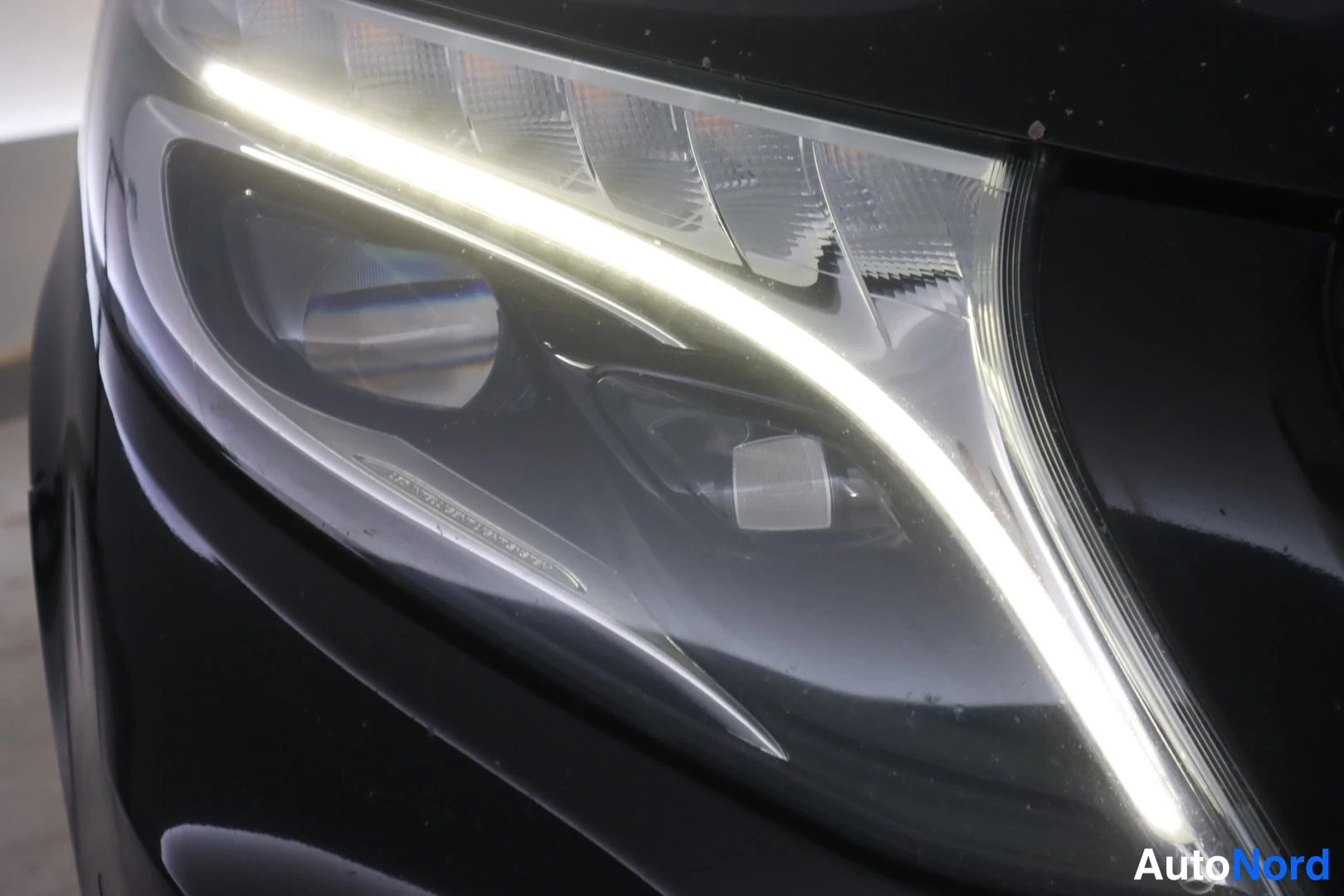 Musta Mercedes-Benz Vito 2021, yksityiskohta, kuva 25