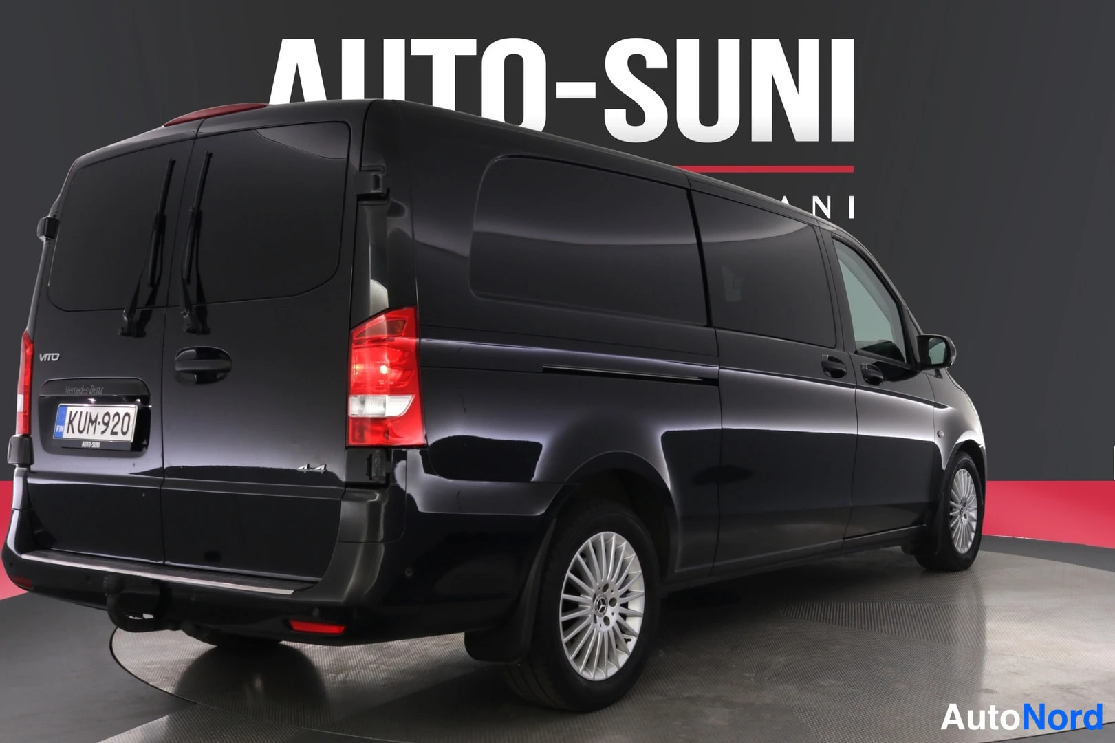 Musta Mercedes-Benz Vito 2021, takaviisto, kuva 5