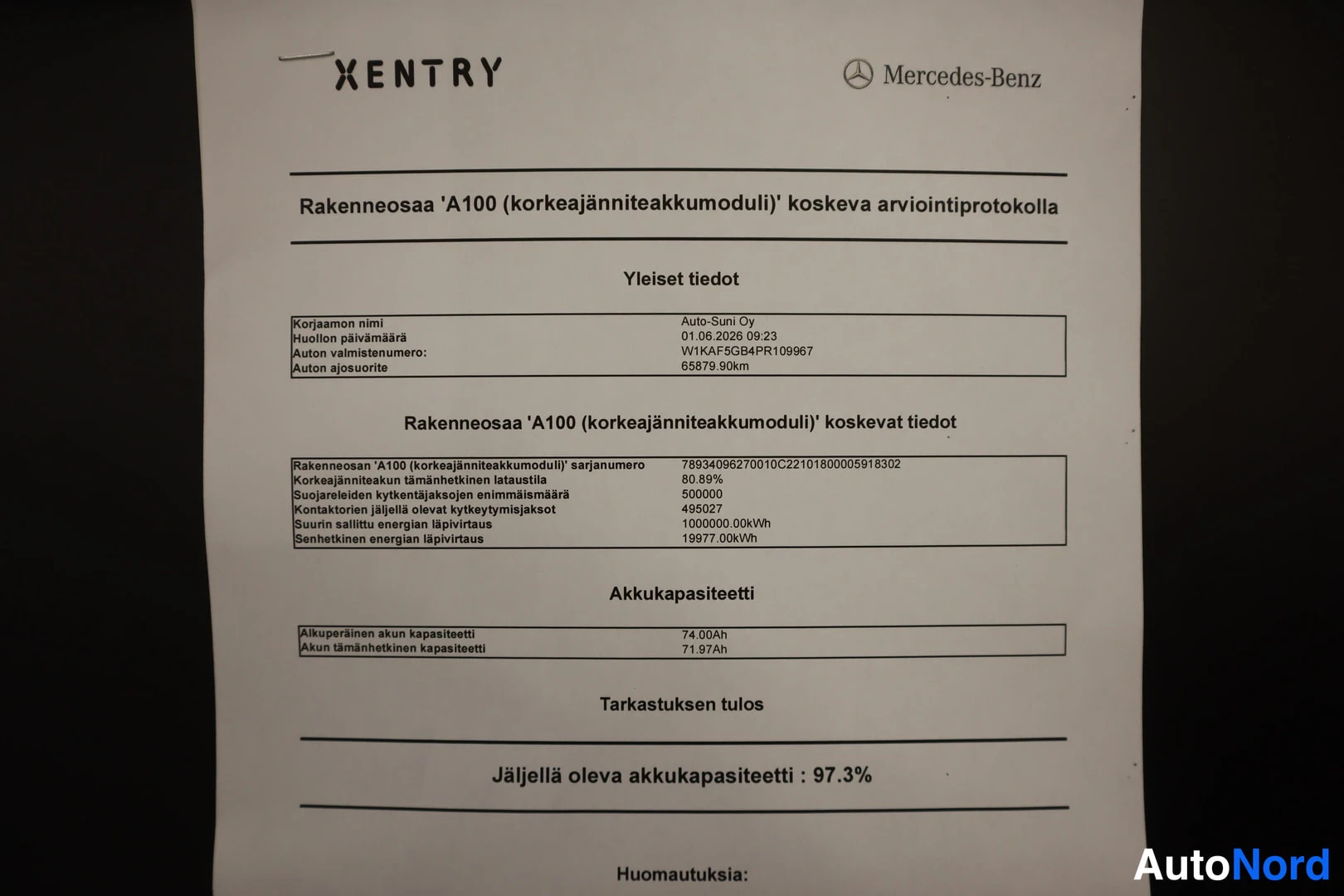 Yksityiskohta: Mercedes-Benz XENTRY-arviointiprotokolla korkeajänniteakkumodulille: jäljellä oleva akkukapasiteetti 97,3 %, alkuperäinen kapasiteetti 74,00 Ah, nykyinen 71,97