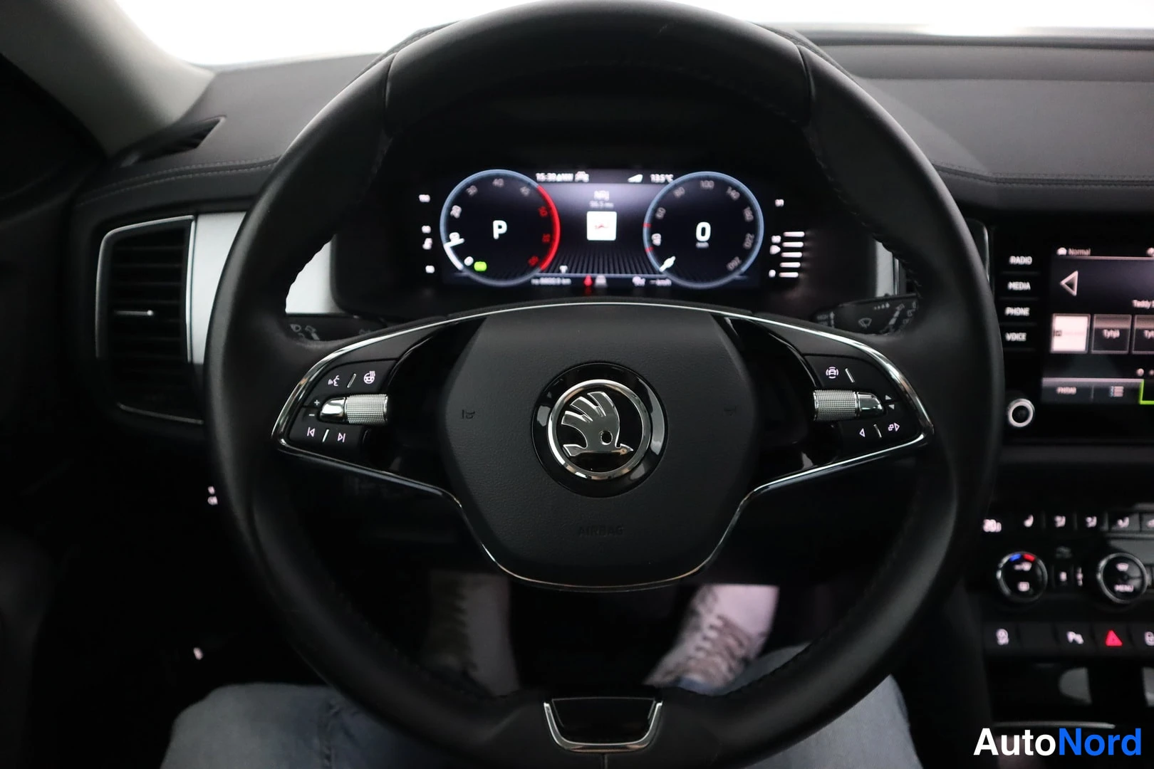 Harmaa Skoda Kodiaq 2022, yksityiskohta, kuva 14