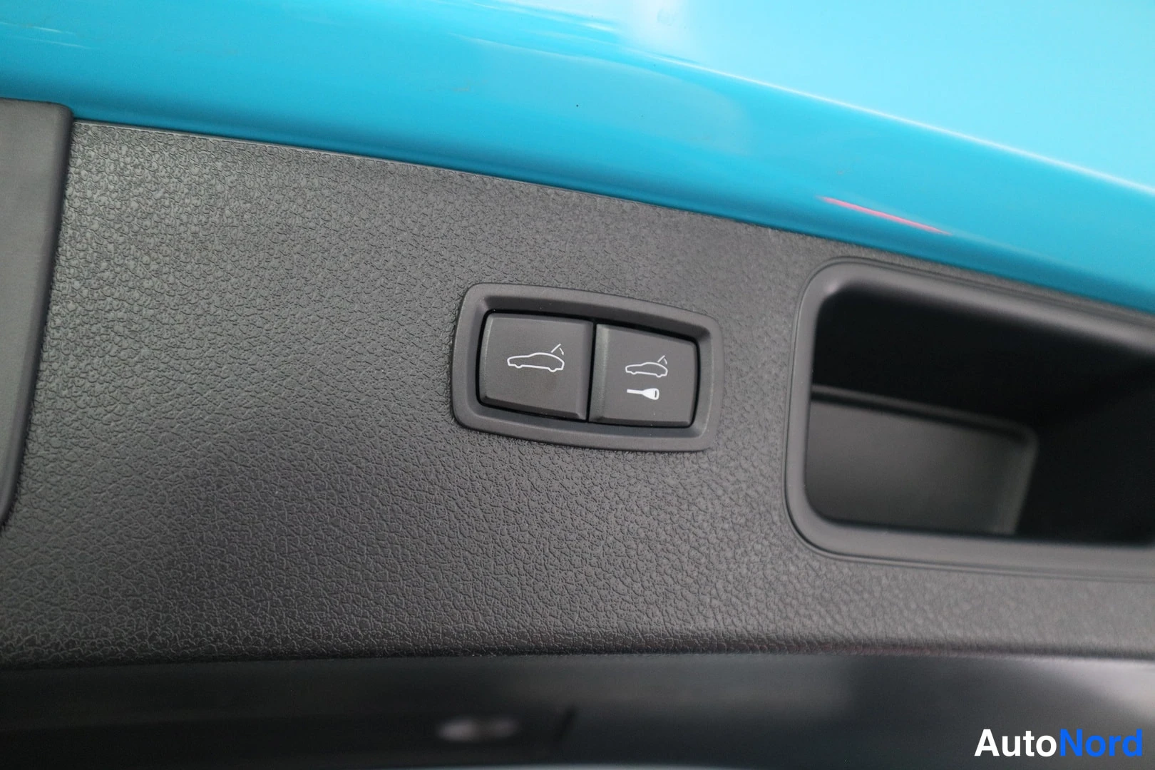 Sininen Porsche Macan 2019, ulkokuva 12 – Lappeenranta