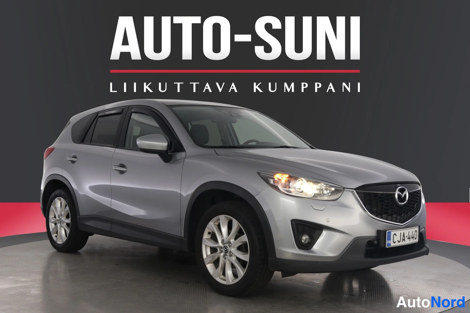 Hopea Mazda CX-5 2013, etuviisto, keula oikealle, kuva 2