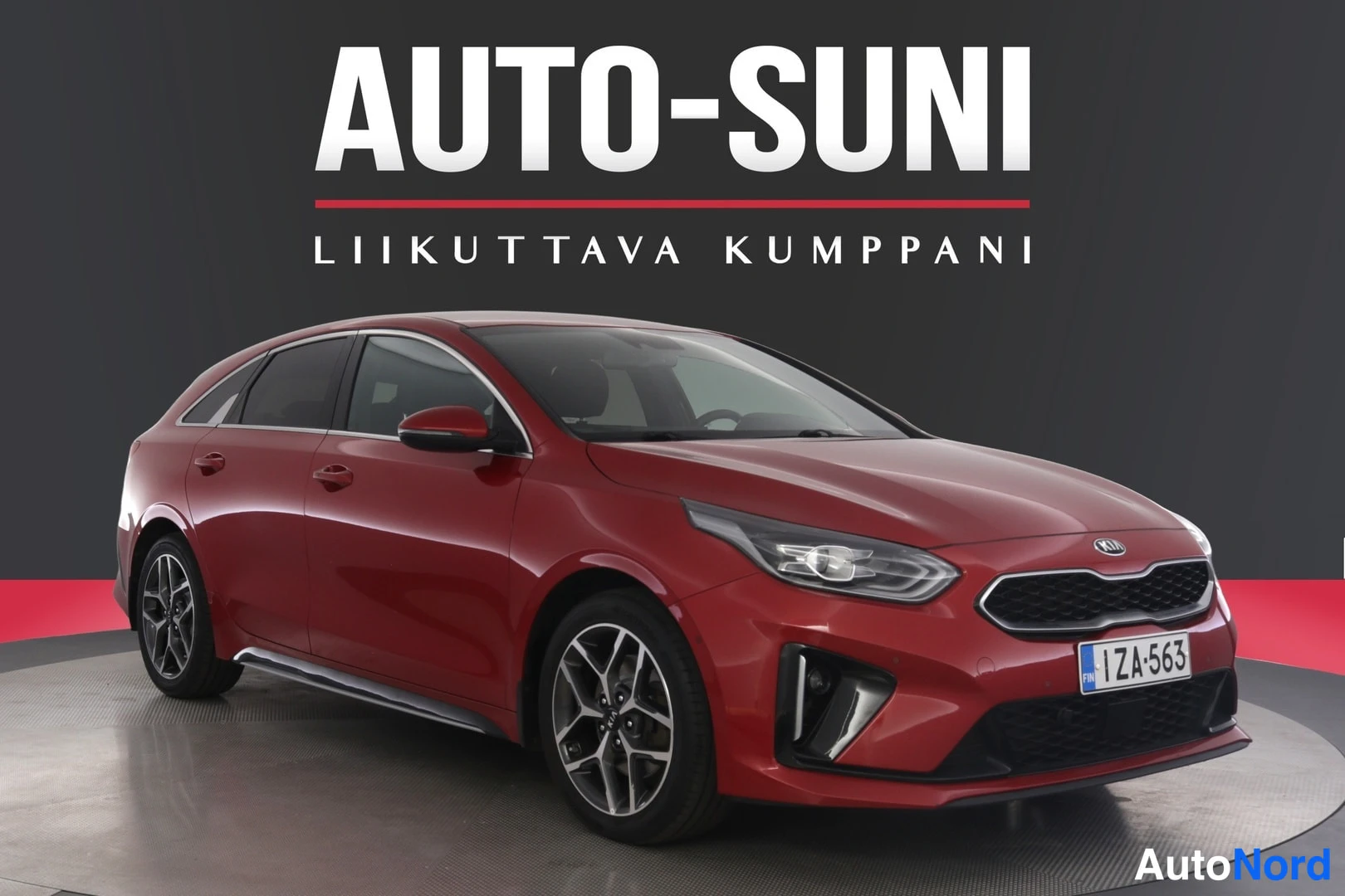 Punainen Kia ProCeed 2020, etuviisto, keula oikealle, kuva 2