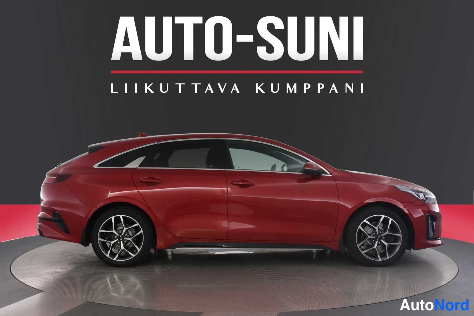 Punainen Kia ProCeed 2020, sivulta, kuva 3