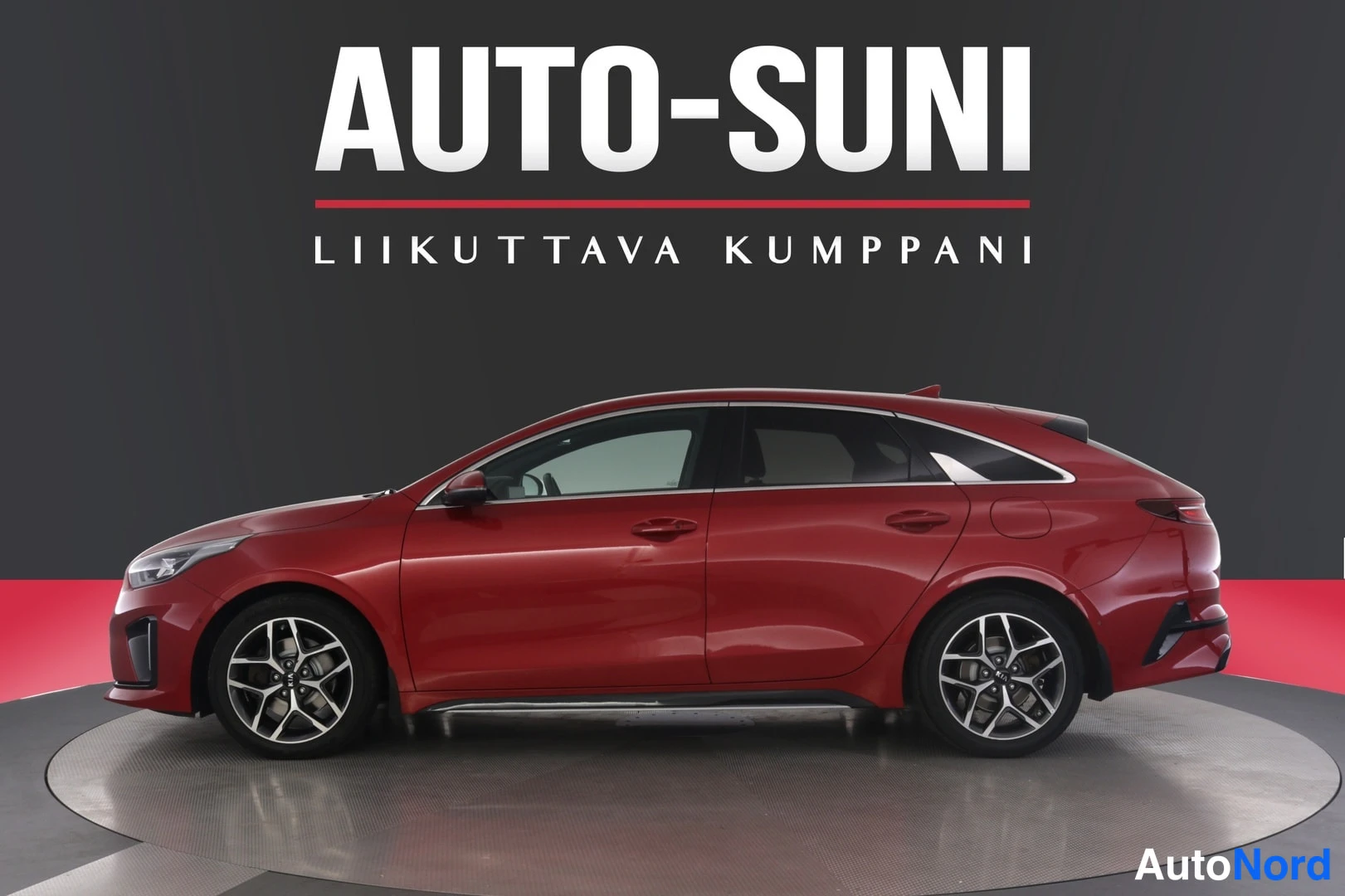 Punainen Kia ProCeed 2020, sivulta, kuva 4