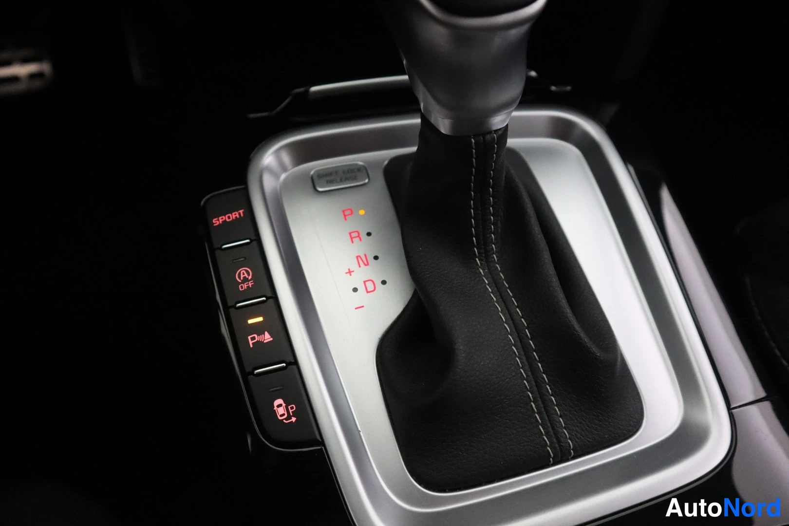 Punainen Kia ProCeed 2020, kuva 16